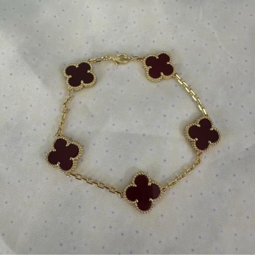 Van Cleef & Arpels Alhambra 5-Motif Carnelian 18 Karat Yellow Gold Bracelet
